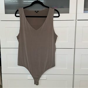 Express V-neck Body Contour Bodysuit